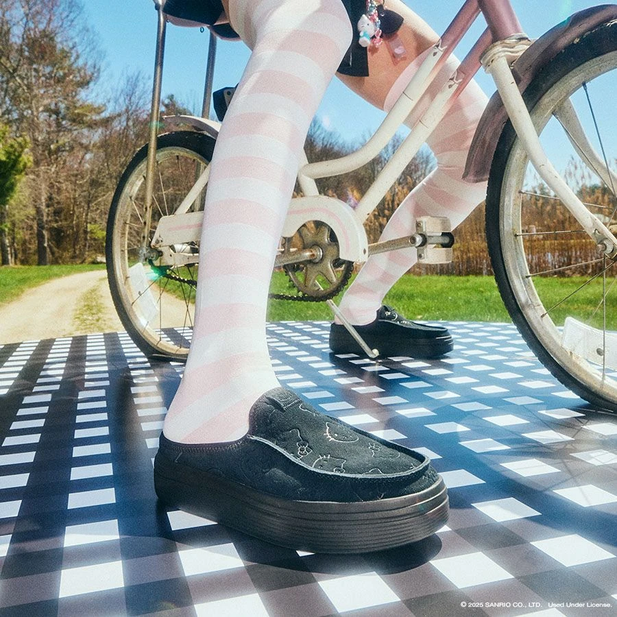 Austin Lift Hello Kitty - Black/Black 4 Austin Lift Hello Kitty - Black/Black - Image 2