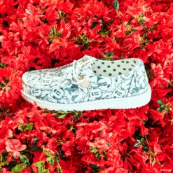 Disney Minnie Mouse Print Wendy - Grey/Multi -Hey Dude Store 250721 NAM HDxDISNEYFRIENDS ALTPDP MickeyMinnie Grey Wendy Detail 900x900 fc0e2a6c 25b2 46f5 bfa0 6a20e10da0f8