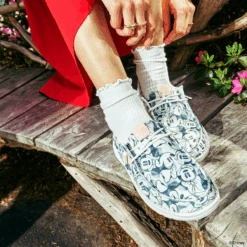 Disney Minnie Mouse Print Wendy - Grey/Multi -Hey Dude Store 250721 NAM HDxDISNEYFRIENDS ALTPDP MickeyMinnie Grey Wendy 900x900 2