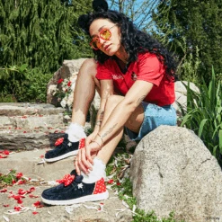 Disney Minnie Mouse Wendy - Minnie Black/Red -Hey Dude Store 250721 NAM HDxDISNEYFRIENDS ALTPDP MickeyMinnie Wendy 900x900 2