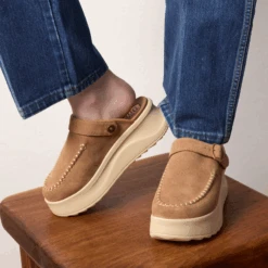 Delray Clog Suede - Tan -Hey Dude Store 250729 Global DelrayClog ImageTile 2 1