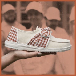 Wendy Bow Texas Longhorns - Wheat/Burnt Orange -Hey Dude Store 250819 NAM HDxCollegiate ALTPDP 44699 21B TEXAS PF 900x900 f9ec0c8b 7de2 4af2 8aa6 236137bd7ecf