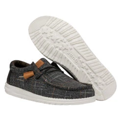 Wally Plaid - Grey -Hey Dude Store 40402 030 WALLYPLAID GREY RIGHTPAIRBOTTOM conversion1