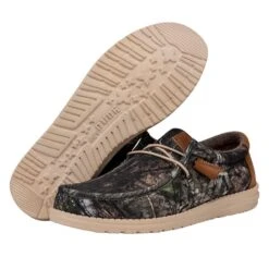 Wally Mossy Oak Country DNA - Camo -Hey Dude Store 40787 960 WALLYMOSSYOAKCDNAM CAMO LEFTPAIRBOTTOM