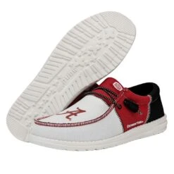 Men's Wally Tri Alabama Crimson Tide - Bama Crimson/White 12 Men's Wally Tri Alabama Crimson Tide - Bama Crimson/White -Hey Dude Store 41339 6XA WALLYTRIALABAMACRIMSONTIDE CRIMSONWHITE LEFTPAIRBOTTOM