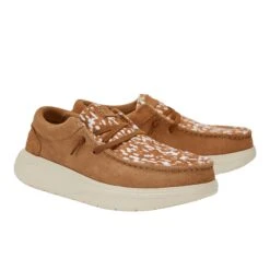Wendy Comf Luxe - Tan -Hey Dude Store 41865 265 WENDY X LUXE TAN RIGHT PAIR