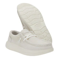 Wendy Comf Suede - Ivory -Hey Dude Store 42641 105 WENDY X SUEDE RIGHT PAIR BOTTOM