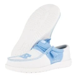Men's Wally Tri UNC - UNC White/Blue -Hey Dude Store 42766 16S WALLY TRI COLLEGIATE UNIVERSITY OF NORTH CAROLINA LEFT PAIR BOTTOM