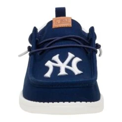 MLB Yankees™ Wally Funk - Yankees Navy/White -Hey Dude Store 43608 462 WALLYFUNKMLBYANKEES NAVYWHITE FRONT
