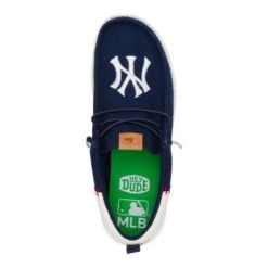 MLB Yankees™ Wally Funk - Yankees Navy/White -Hey Dude Store 43608 462 WALLYFUNKMLBYANKEES NAVYWHITE TOP
