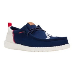 MLB Braves™ Wally Funk - Braves Navy/White 17 MLB Braves™ Wally Funk - Braves Navy/White -Hey Dude Store 43610 462 WALLYFUNKMLBBRAVES NAVYWHITE RIGHT 3QTR