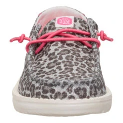 Wendy Youth Luxe Leo - Natural/Black -Hey Dude Store 44226 10G WENDYYLUXELEO NATURALBLACK FRONT conversion1