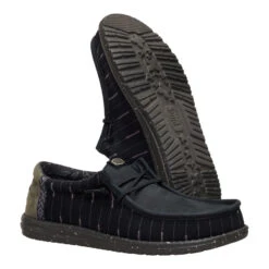 Wally Western - Black/Multi 12 Wally Western - Black/Multi -Hey Dude Store 44324 0C4 WALLYWESTERN BLACKMULTI PAIR BOTTOM conversion1